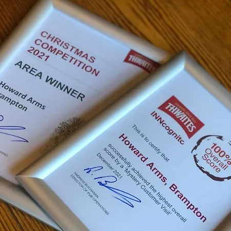 The Howard Arms Bed and Breakfast Μπράμπτον