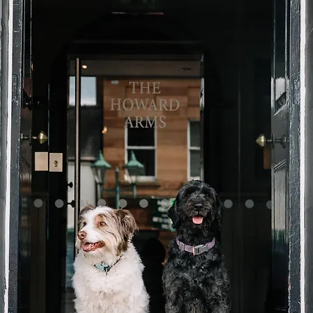 The Howard Arms Μπράμπτον