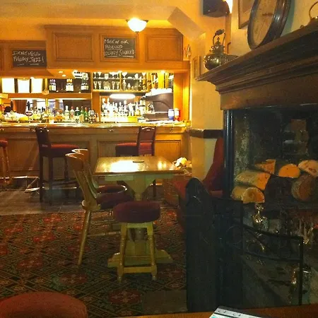 Howard Arms 3*