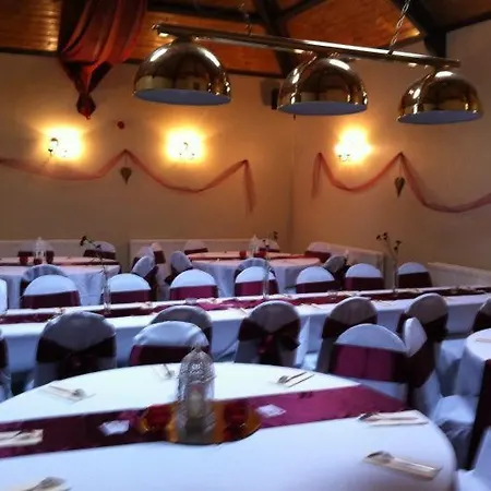 The Howard Arms Bed and Breakfast Μπράμπτον