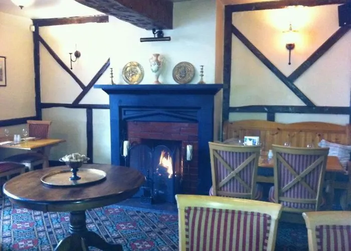 The Howard Arms 3*